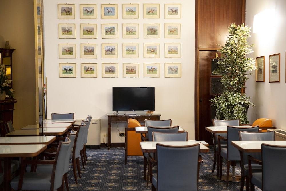 Ih Hotels Milano Eur - Trezzano Sul Naviglio Extérieur photo