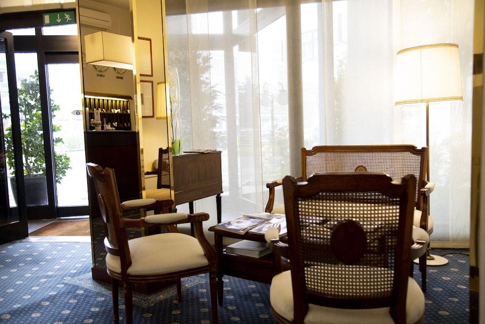 Ih Hotels Milano Eur - Trezzano Sul Naviglio Extérieur photo