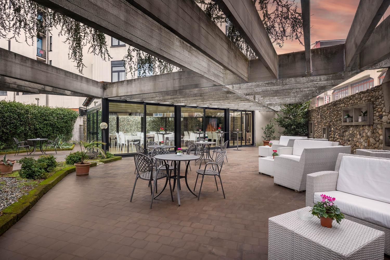 Ih Hotels Milano Eur - Trezzano Sul Naviglio Extérieur photo