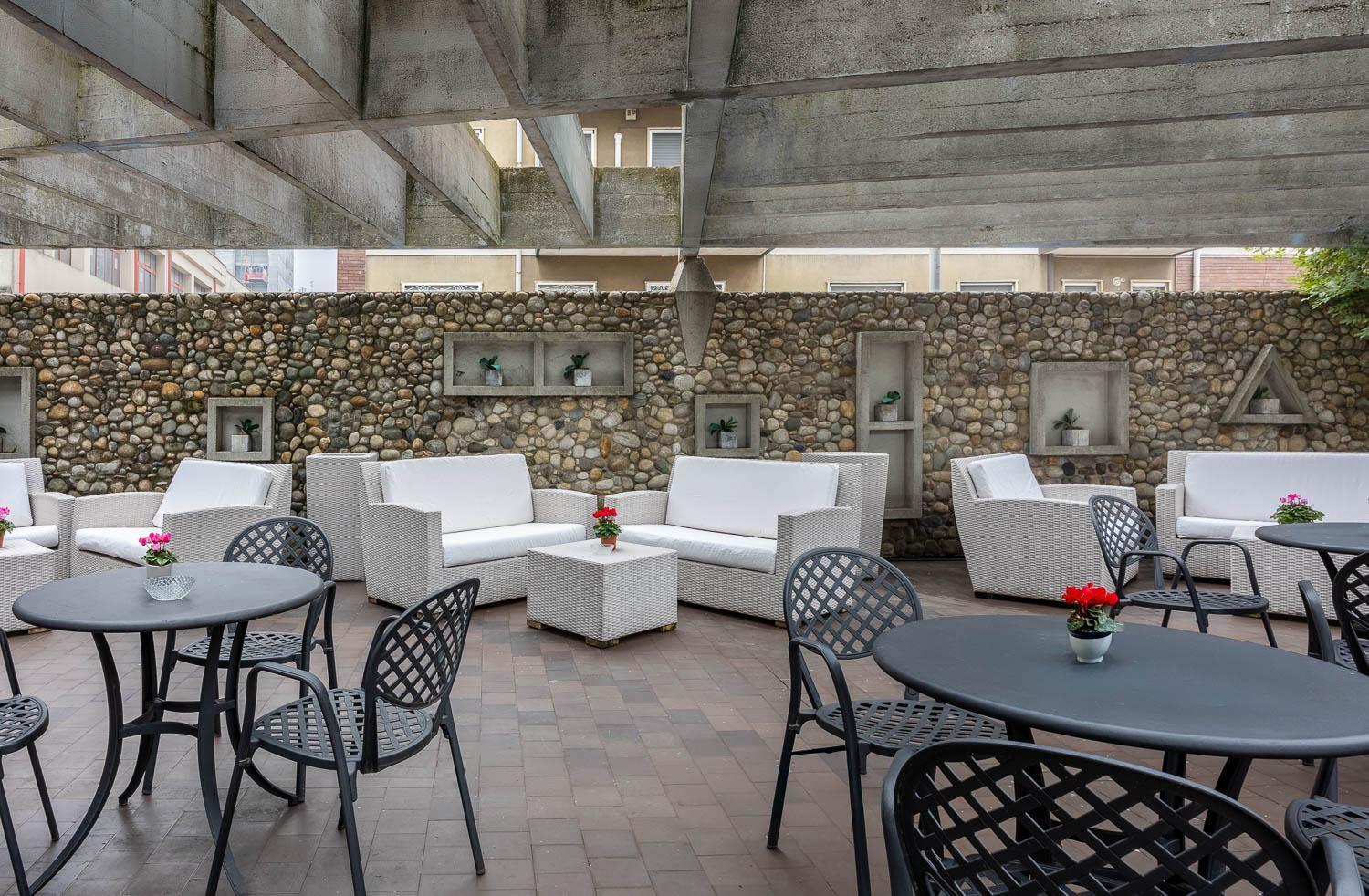 Ih Hotels Milano Eur - Trezzano Sul Naviglio Extérieur photo