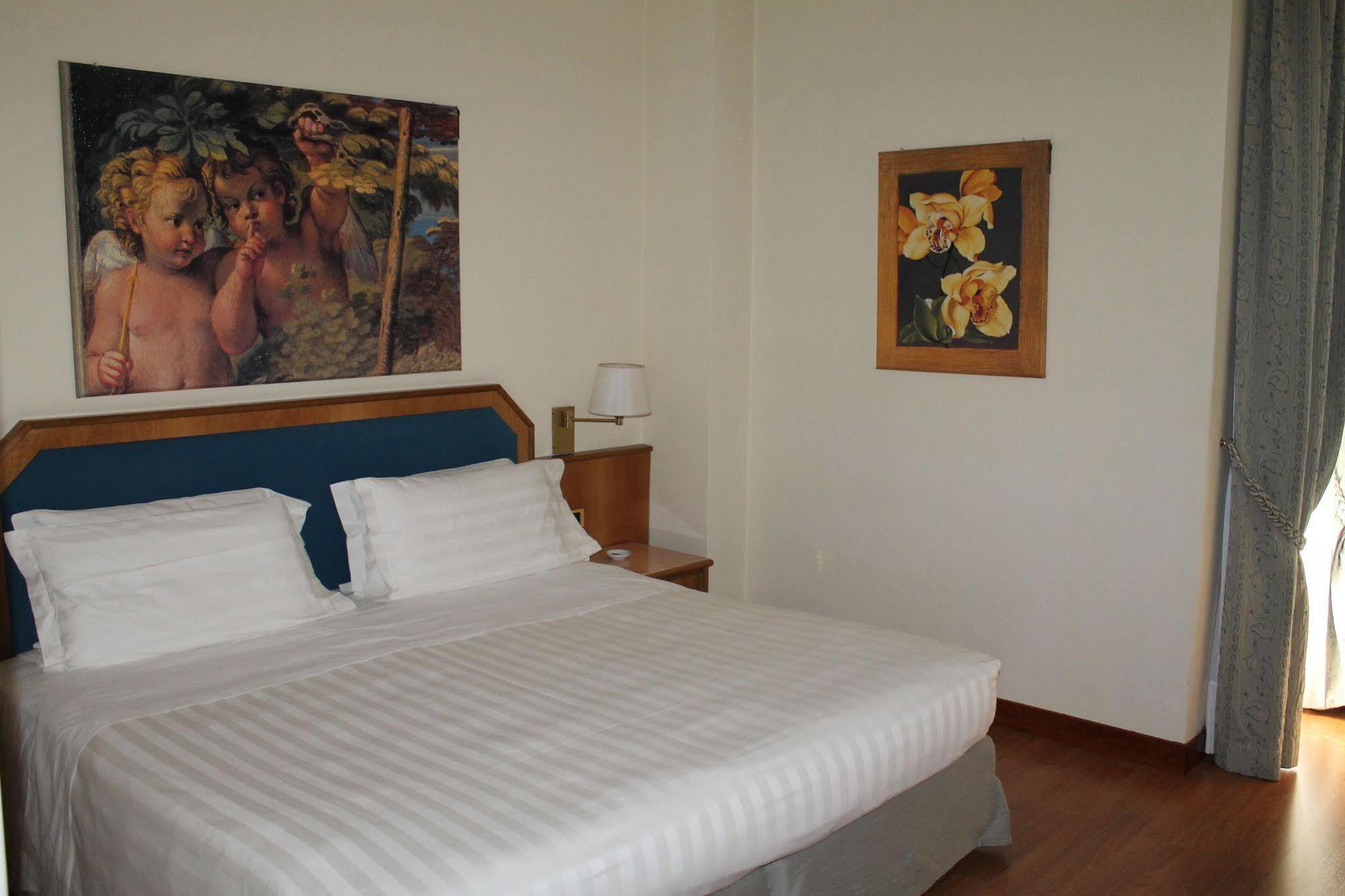 Ih Hotels Milano Eur - Trezzano Sul Naviglio Extérieur photo